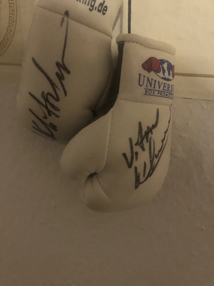 Kleine Boxhandschuhe 🥊 Vitali Und Wladimir Klitschko  - Bild 1 von 1