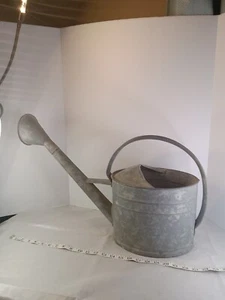 LARGE VINTAGE GALVANISED WATERING CAN - Picture 1 of 12