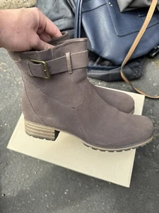 NEW. Clarks SIZE 10 Women's Ankle Boot Grayish Taupe Suede- Leather Upper - Picture 1 of 7