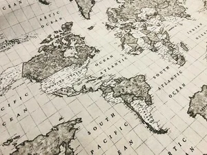 MAPA DEL MUNDO GRIS Tela Vintage Atlas de Viaje Cortina Material de Algodón -140 cm de Ancho - Imagen 1 de 6