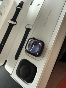 Apple Watch Series 8 45mm - Zdjęcie 1 z 6