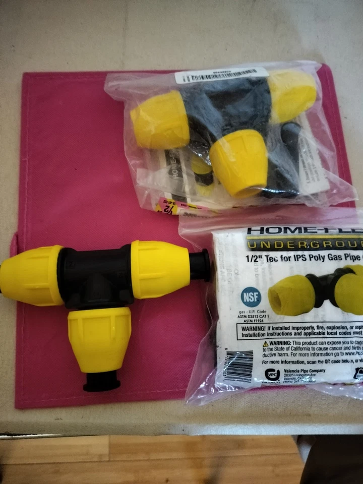HOME-FLEX Underground Gas Pipe Tee Compression Fitting Yellow Poly 1/2 Inch IPS