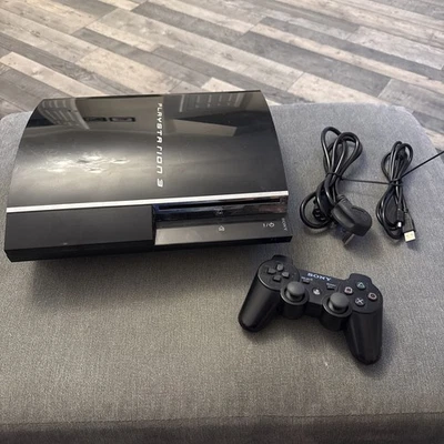 Sony CECHC03 PlayStation 3 60GB Console - Backwards Compatible PS1, PS2 & PS3 - Image 1 of 4