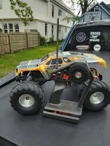 Traxxas Monster Jam Grave Digger Collectible Rare Truck W/ Remote USED - Picture 1 of 16