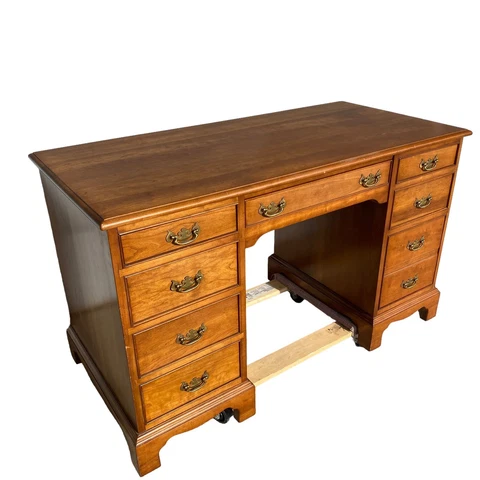 Stickley Cherry Valley Desk 8-Drawers Executive 1964 Colonial American U.S.A Cover