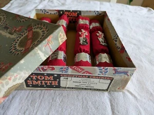 4x Vintage 1950s Tom Smith Christmas Crackers Boxed Cray paper Red Cat Whistle - Picture 1 of 15