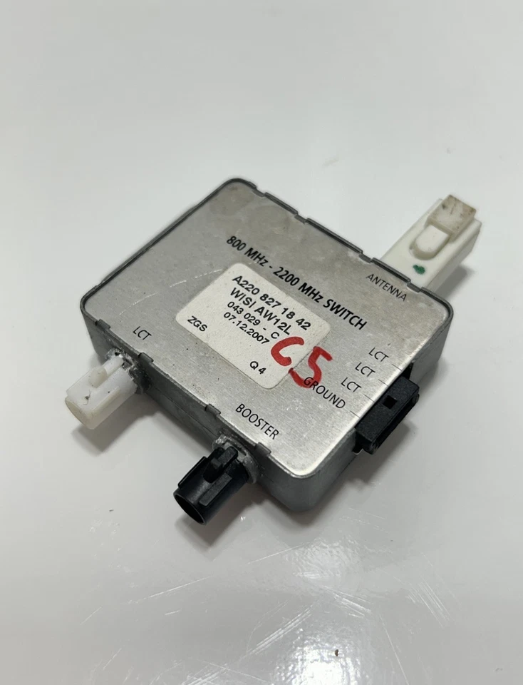 2006-2009 W211 Mercedes-Benz E350 E500 Phone Antenna Booster Amplifier Module - Image 1 of 4