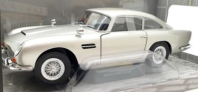 Solido 1/18 Scale Diecast S1807101 - Aston Martin DB5 1964 - Silver Birch - Image 1 of 4
