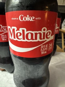 Share A Coke with Melanie 2025 Coca Cola 20oz 1000’s of Names Combine Shipping - Imagen 1 de 2