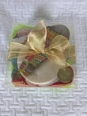 Dresden Plate Precut Pieces And Centers-Fabric Kit