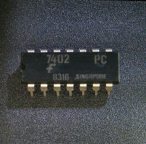 7402 PC Fairchild Chip IC 14 Pin NOS - Picture 1 of 6