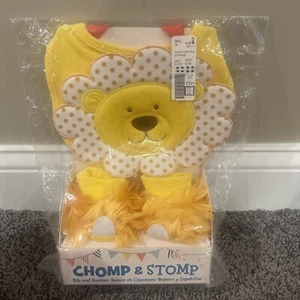 Chomp & Stomp Lion Bib and Booties Gift Set Baby Shower Gift - Picture 1 of 6