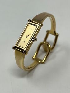 Montre-bracelet pour femme vintage Gucci Horsebit plaqué or quartz taille 6 pouces modèle 1500