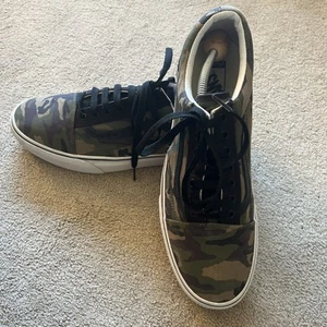 Vans Camouflage Mens Trainers - UK Size 11 - VGC - Picture 1 of 8