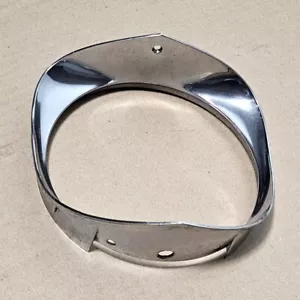 OEM 1966 Cadillac Headlight Bezel Trim Molding - Foto 1 di 6