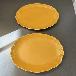 x2 Sur La Table ovale Speiseteller geprägt oliv rustica gold senfgelb - Bild 1 von 22