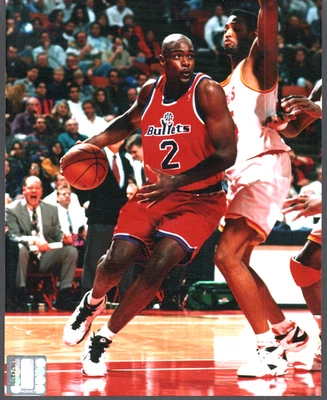 CIRCA 1995 CHRIS WEBBER HOF WASHINGTON BULLETS 8x10 OFFICIAL NBA COLOR PHOTO - Image 1 of 2