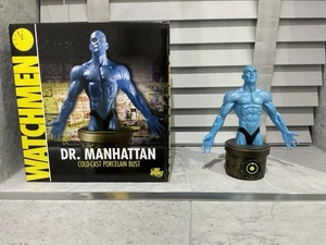 DR MANHATTAN bust DC Direct - Picture 1 of 4