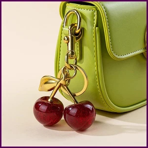 Portachiavi pendente ciliegia rossa alla moda da donna simpatico sacchetto decorazioni - Foto 1 di 34