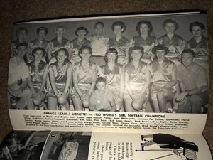 1951 LOUISVILLE SLUGGER SOFTBALL OFFICIAL RULES GUIDE Hillerich & Bradsby - Picture 1 of 11