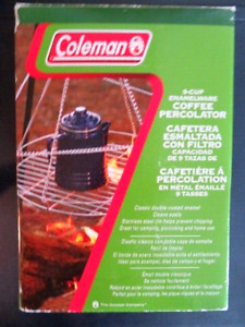 Percolateur à café Coleman 9 tasses - émail moucheté bleu-2006 - Neuf dans son emballage d'origine