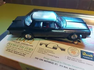 Revell 1962 Chrysler Plymouth Fury 1/25 Scale Built Kit W/box - Picture 1 of 11