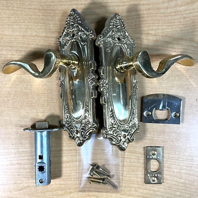 Perilla de puerta Emtek Grande victoriana de latón macizo rosa maniquí Foto 1 de 4