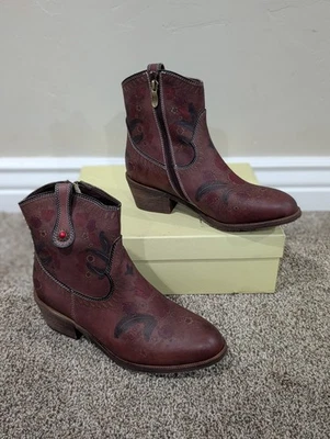 Size 8.5 Women's L'Artiste Galop-MHY Mahogany Brown Zip Up Western Boots - Image 1 of 4