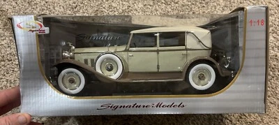Signature Models 1:18 1930 Packard LeBaron & 1930 Packard Brewster NEW IN BOXES! - Image 1 of 3