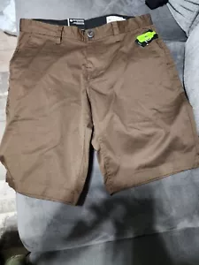 NWT! Volcom Modern Straight shorts, size 34 - Picture 1 of 4