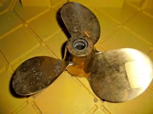 VINTAGE Michigan Wheel PR 21 BRONZE 3 BLADE Prop, 8 3/4" X 9P PIN DRIVE - Foto 1 di 4