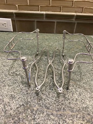 Vintage ROSTI Expandable Chrome Trivet Casserole Dish Holder - expands 8" to 18" - Image 1 of 4