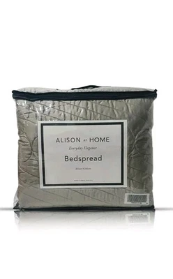 ALISON AT HOME everyday elegance bedspread Polyester green 250×260 CM - Image 1 of 3