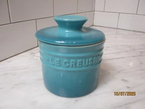 Le Creuset Butter Bell Turquoise Blue (Caribbean blue?) Stoneware France - Picture 1 of 9