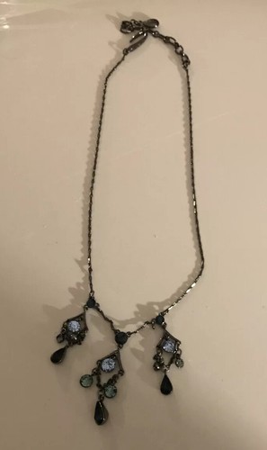 Collana con cristalli ematite blu Givenchy