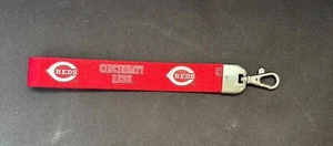 Cincinnati Reds Rosso Cinturino da Polso Portachiavi Cordino con Clip in Metallo - Foto 1 di 4