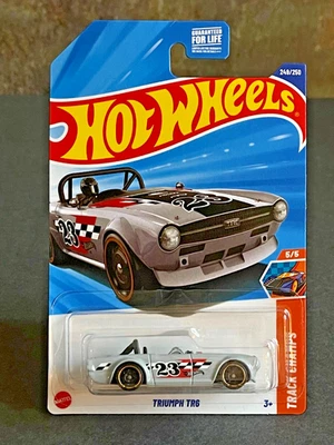 2025 Hot Wheels NEW Case Q 🩶 TRIUMPH TR6 🩶  Treasure Hunt TH - Image 1 of 4