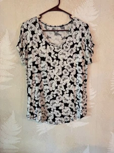 LANDS END SHORT SLEEVE JERSEY KNIT U NECK TOP BLACK White Medium - Picture 1 of 2