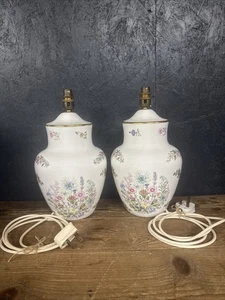 Coppia di lampade da tavolo Aynsley Wild Tudor grandi 32 cm - Foto 1 di 7