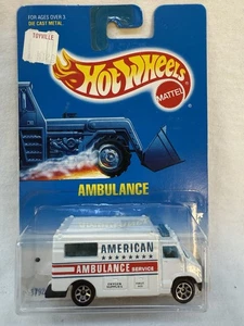 HOT WHEELS BLUE CARD COLLECTOR # 71 WHITE AMBULANCE W/ 7SP - Picture 1 of 5