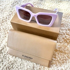 Burberry Daisy Sonnenbrille in Flieder Lila mit Cover Etui & Originalkarton! - Bild 1 von 12
