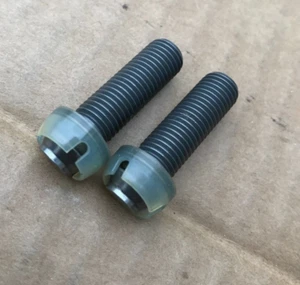 Mitsubishi Kipphebel Einstellschraube *x2* - MD180514 *Original NEU OEM Mitsubishi - Bild 1 von 3