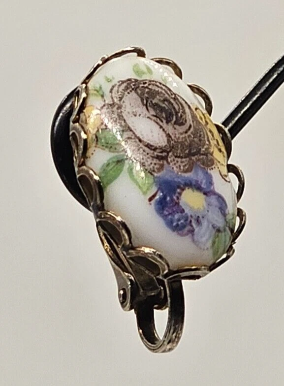 Costume Jewelry Oval Floral Art Ceramic Stud One Earring - Image 1 of 2