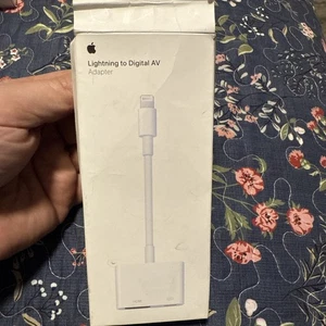 Apple OEM Lightning to Digital AV Adapter HDMI A1438 MW2P3AM/A - Picture 1 of 7