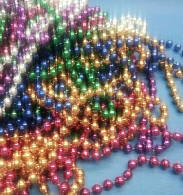 (12 CUENTAS) CUENTAS MARDI GRAS 33" METALIZADAS FIESTA FESTIVA, SURTIDO COLOR DORADO/ROJO Foto 1 de 3