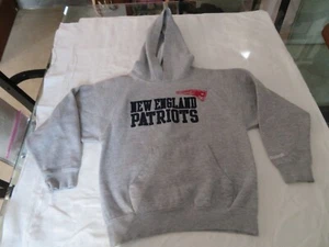 New England Patriots Hooded Sweatshirt Hoodie NFL KIDS Size Medium Large - Picture 1 of 5