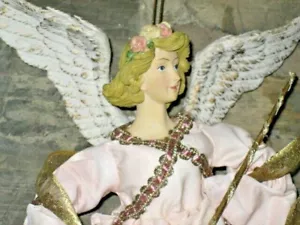 Large Beautiful Victorian Christmas Hanging Angel Wreath Tree Decoration 13" - Picture 1 of 5