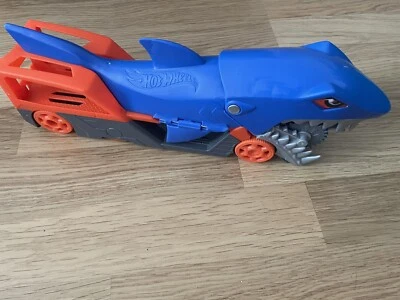 Hot Wheels Shark Chomp Transporter Play Set - GREAT CONDITION - Image 1 of 4