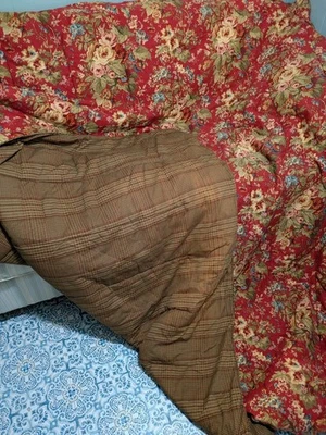 Ralph Lauren Chaps SUMMERTON  Red Teal Floral Houndstooth Queen Comforter  - Image 1 of 4