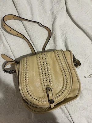 Bolsa de sillín oryany amarillo mantequilla Foto 1 de 4